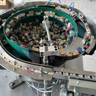 Vibrationsschüssel-Zuführung unter 70 dB, kundenspezifisch mit Polier- oder PU-Beschichtung für leisen und präzisen Teiletransport
