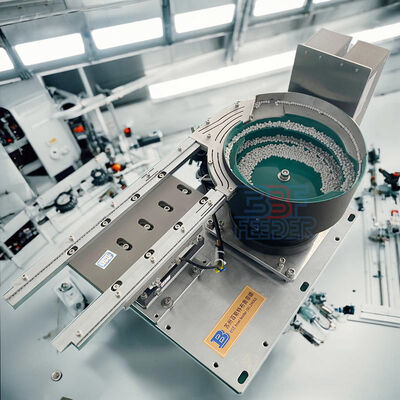 Polstern oder PU-Beschichtung Vibratorische Schüssel-Fütterung Grün oder nach Kundenanforderung Automatische Teilzufuhrlösung